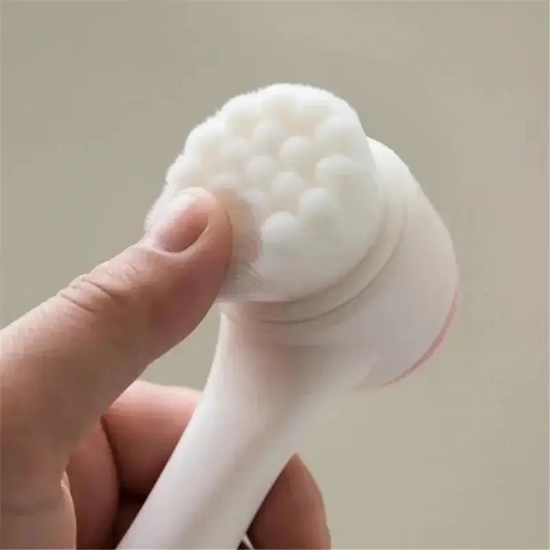 Brosse nettoyante pour le visage en silicone, tête douce et texturée, idéal pour un nettoyage en profondeur.