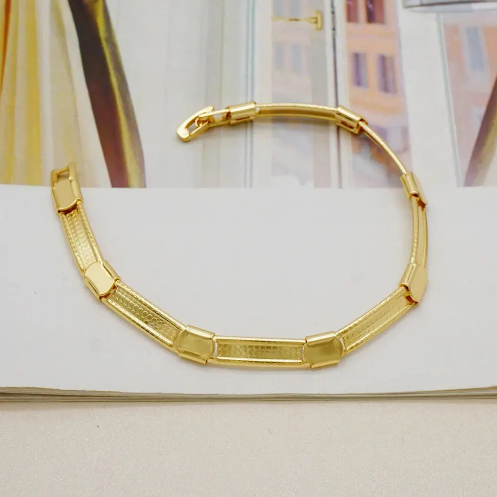 2024 Latest Loop Interlocking Novel Design Necklace Bracelet Ring Earrings Women&