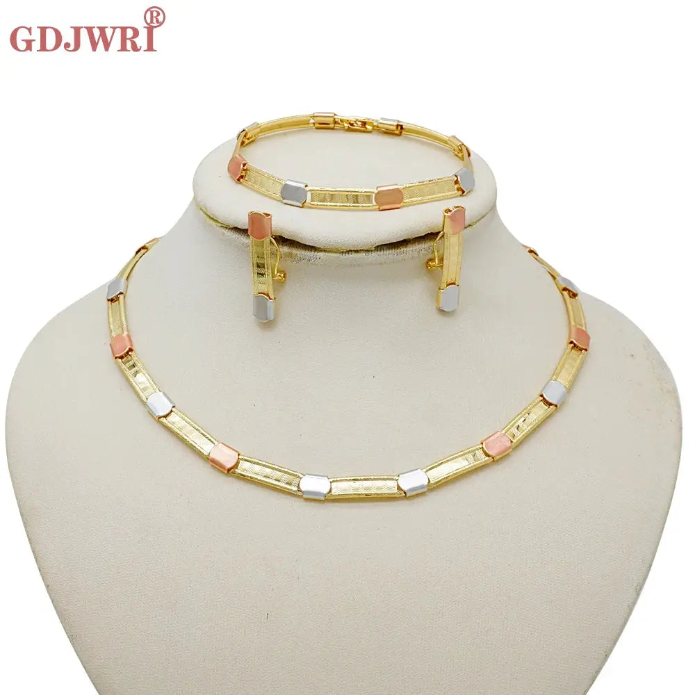 2024 Latest Loop Interlocking Novel Design Necklace Bracelet Ring Earrings Women&
