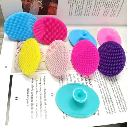 Colorful silicone facial cleansing brushes for deep pore cleaning and exfoliating dead skin.